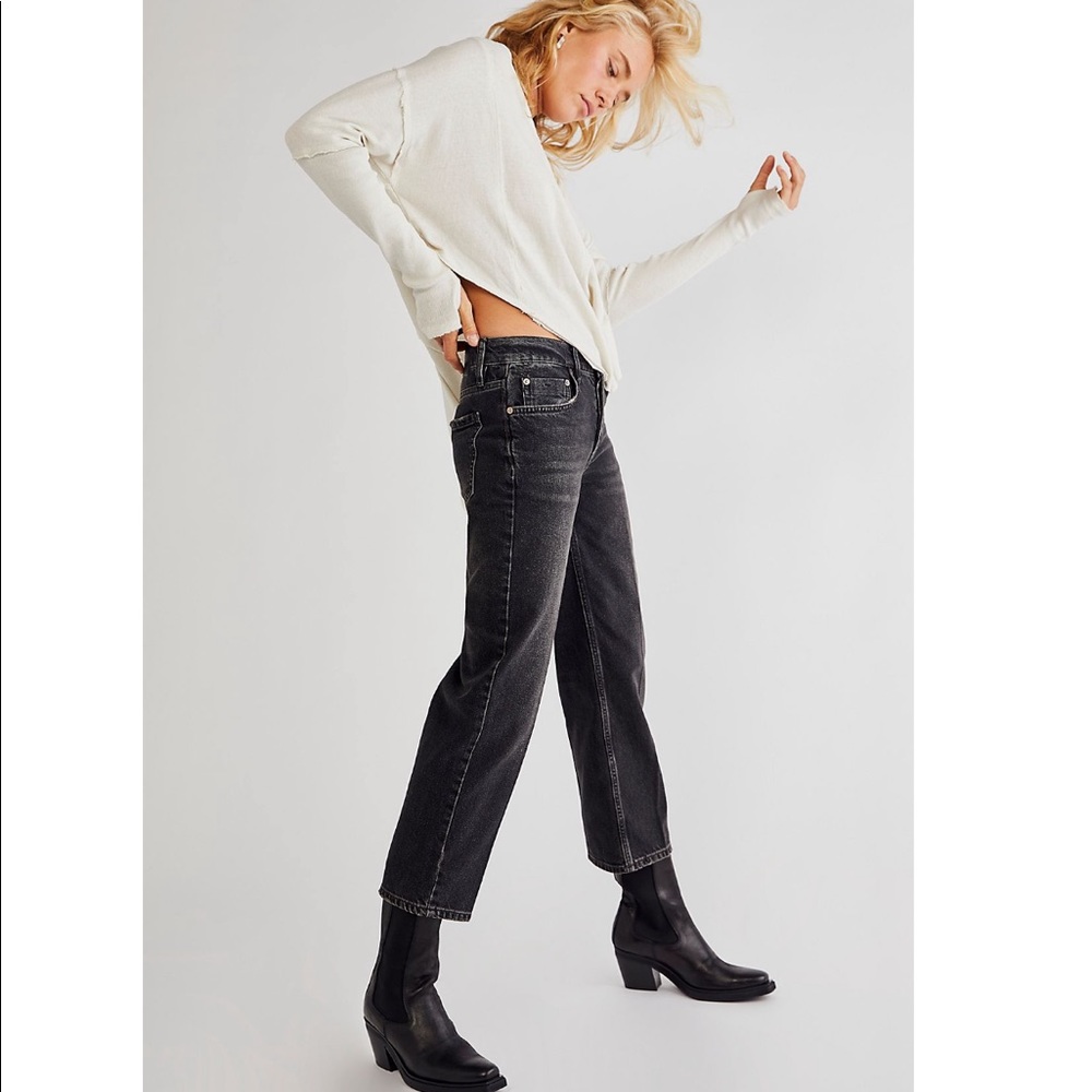 • free people low rise ankle crop jeans •